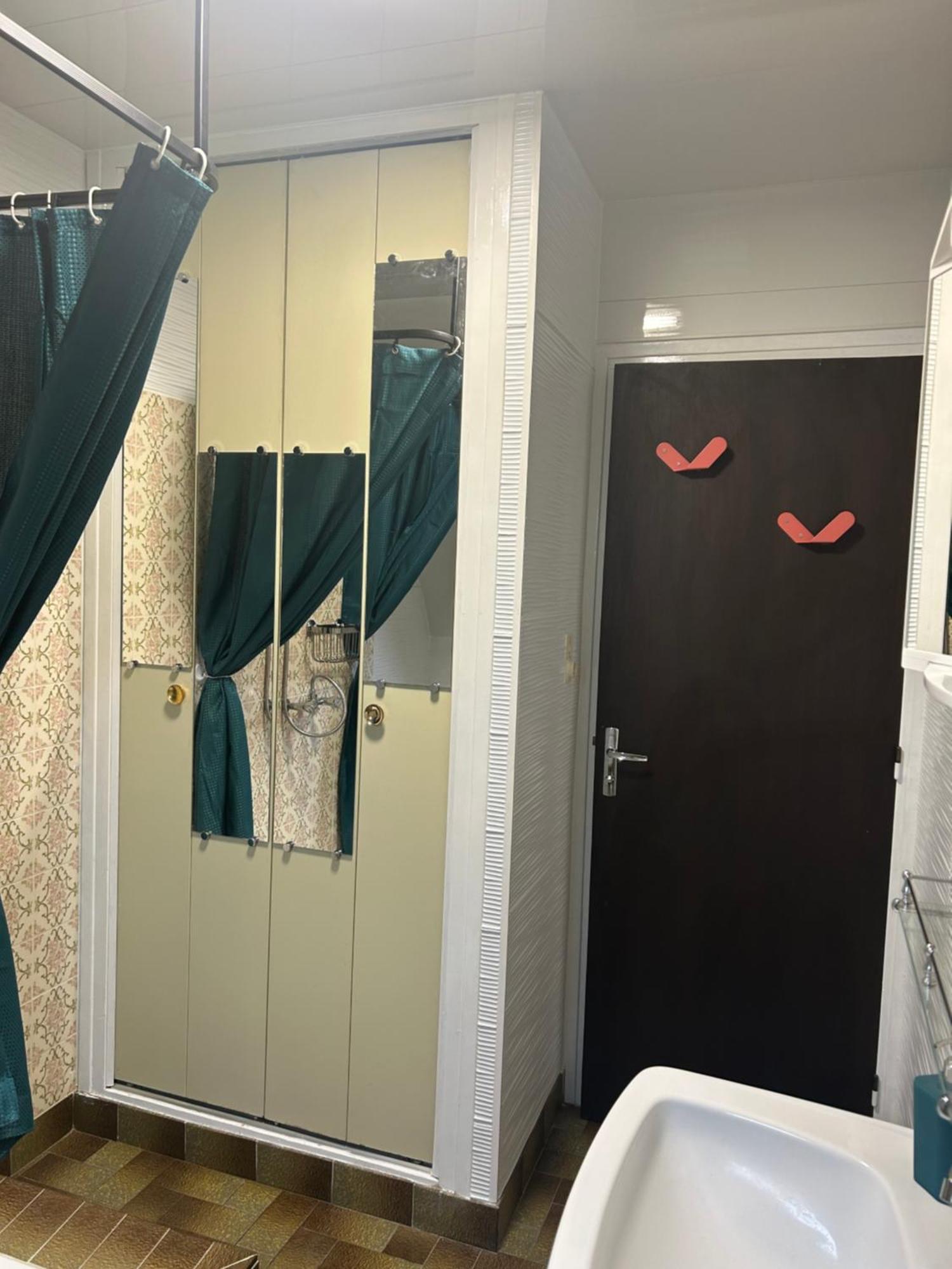 Gite La Maison Rose لانيميزان المظهر الخارجي الصورة